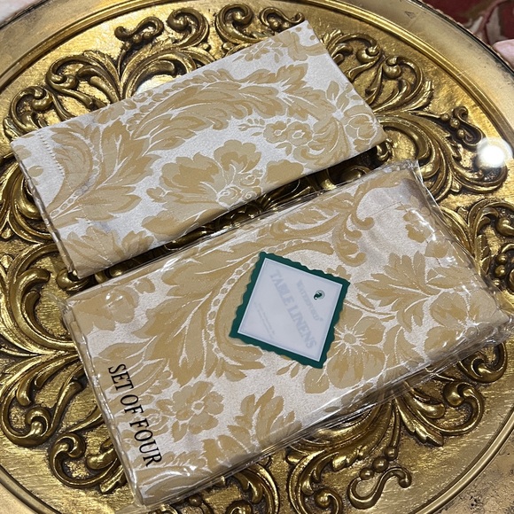 Waterford Kingscourt Set of 4 Napkins - Picture 2 of 10